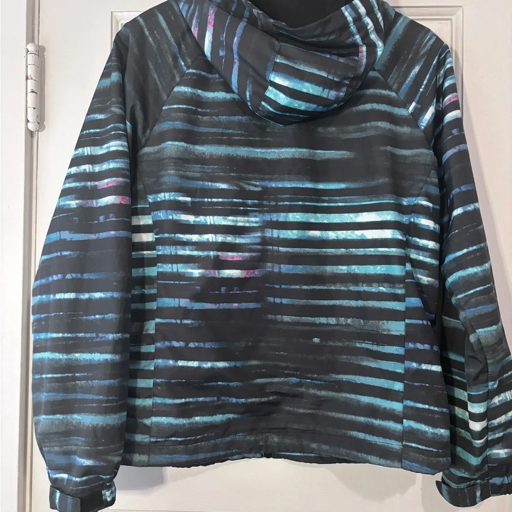 New Balance Black and Blue Jacket - Picture 3 of 3